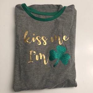 🍀Kiss me I’m Irish long sleeve T-shirt🍀